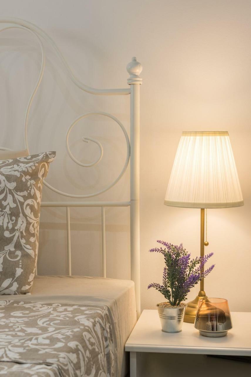 Mediterranean Vintage Room Split Exterior foto